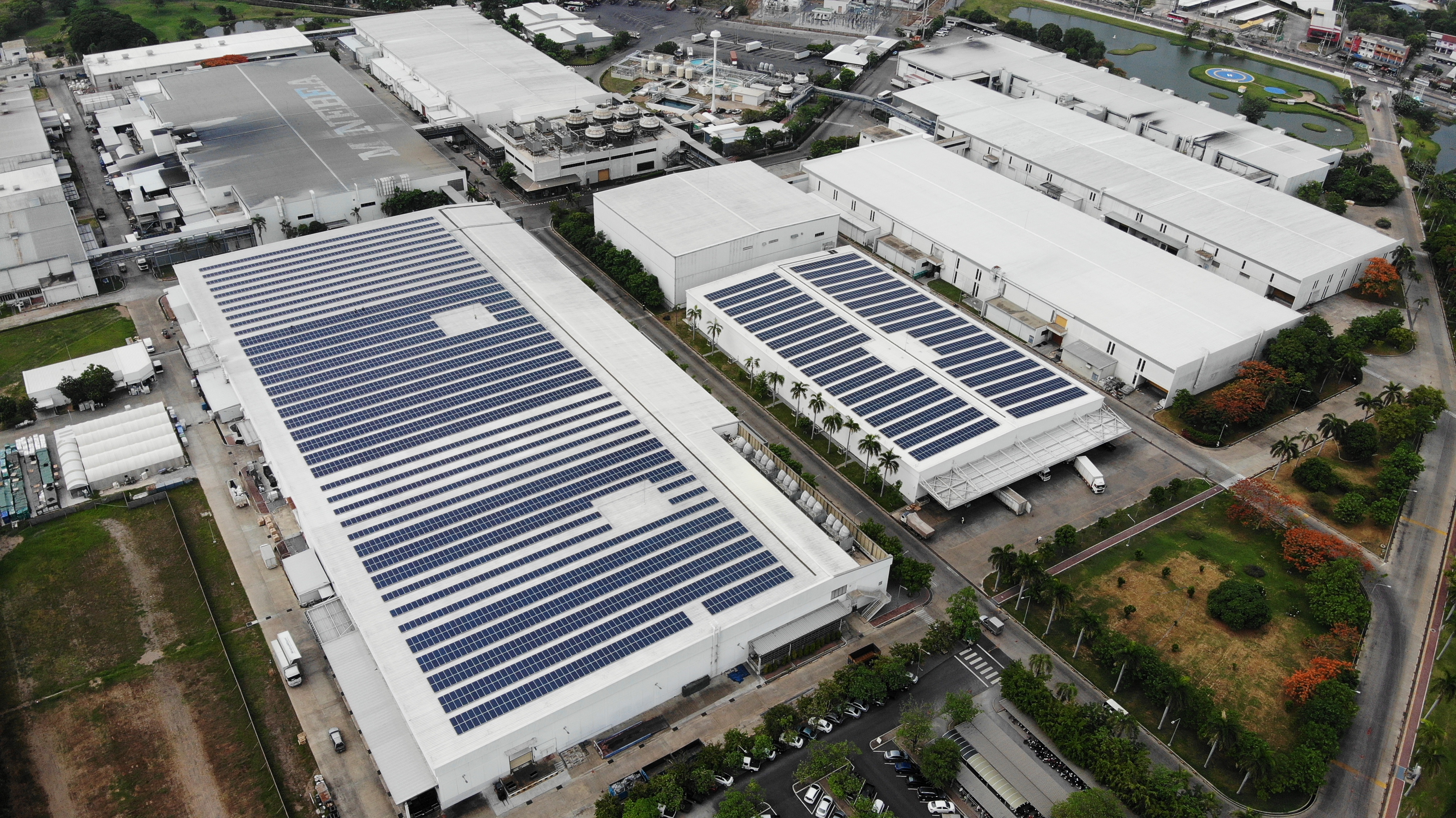 Sharp Installs Solar Power Systems on Rooftops